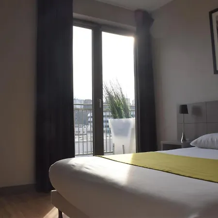 Res Lyon Dock Ouest, Lyon, Studio For 2 Pers * ليون